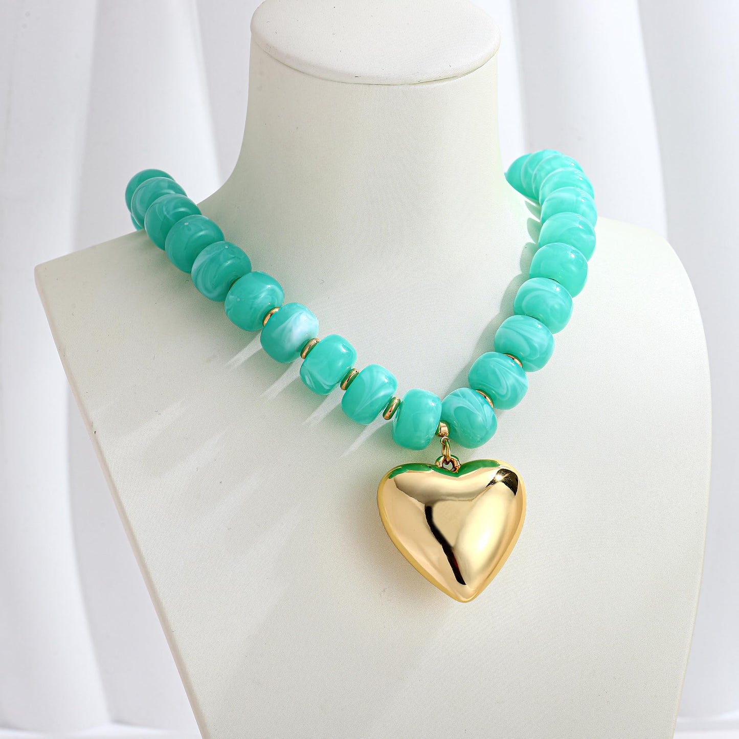 WOWORAMA Chunky Heart Necklaces for Women Colorful Resin Beaded Choker Necklace Gold Puffy Heart Statement Necklace Trendy Acrylic Choker Jewelry